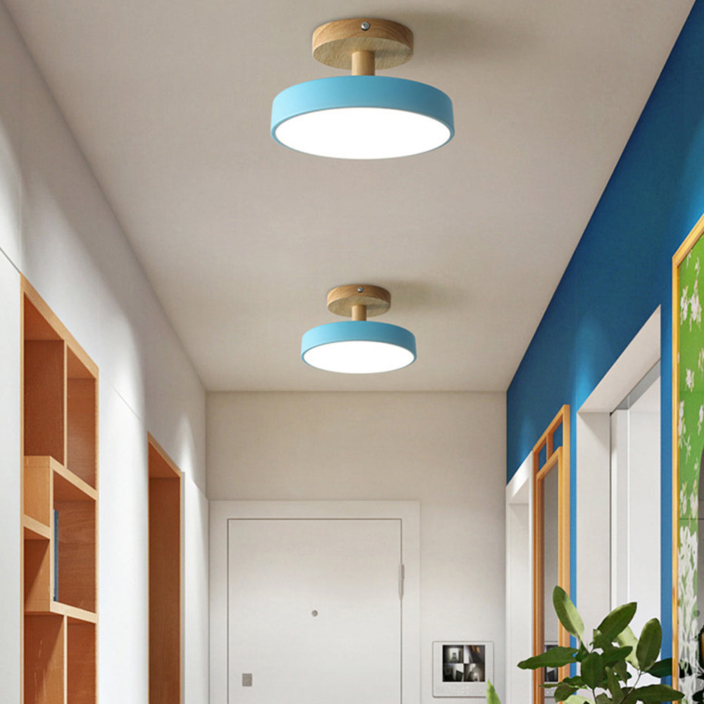 Nörd – Skandinavisk Plafondlampe med Træbase & Blødt Pasteldesign