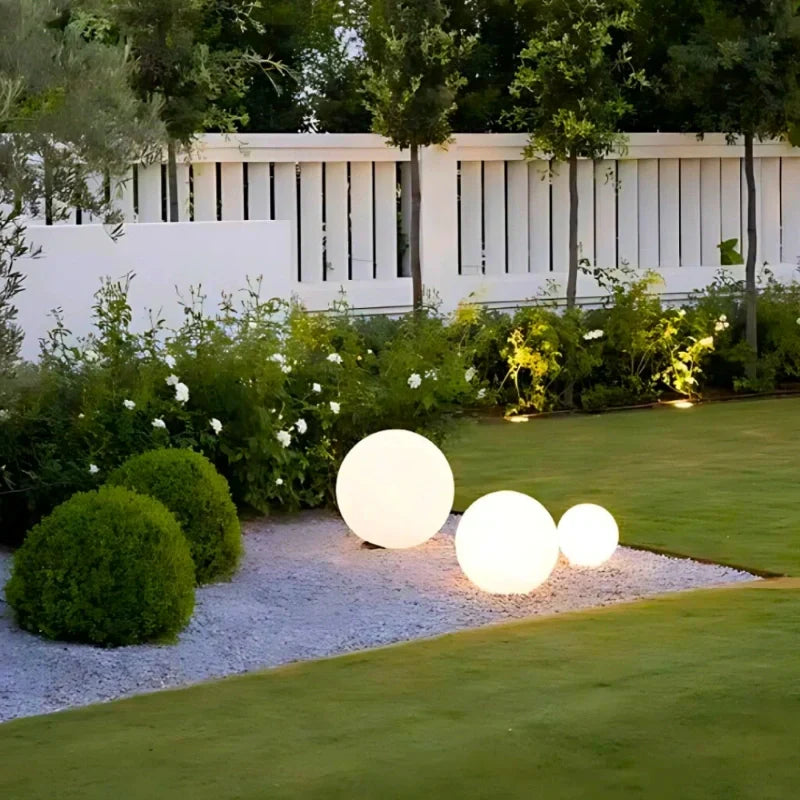 LED havekugle med 16 farver – dekorationslys til ude og inde