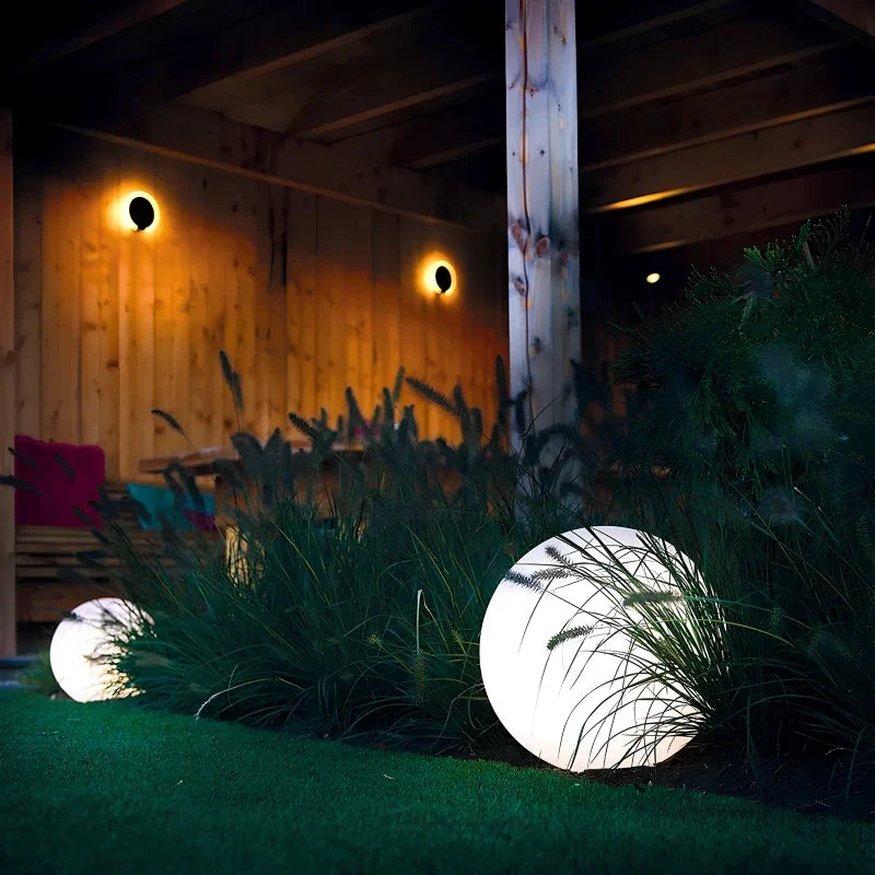 LED havekugle med 16 farver – dekorationslys til ude og inde