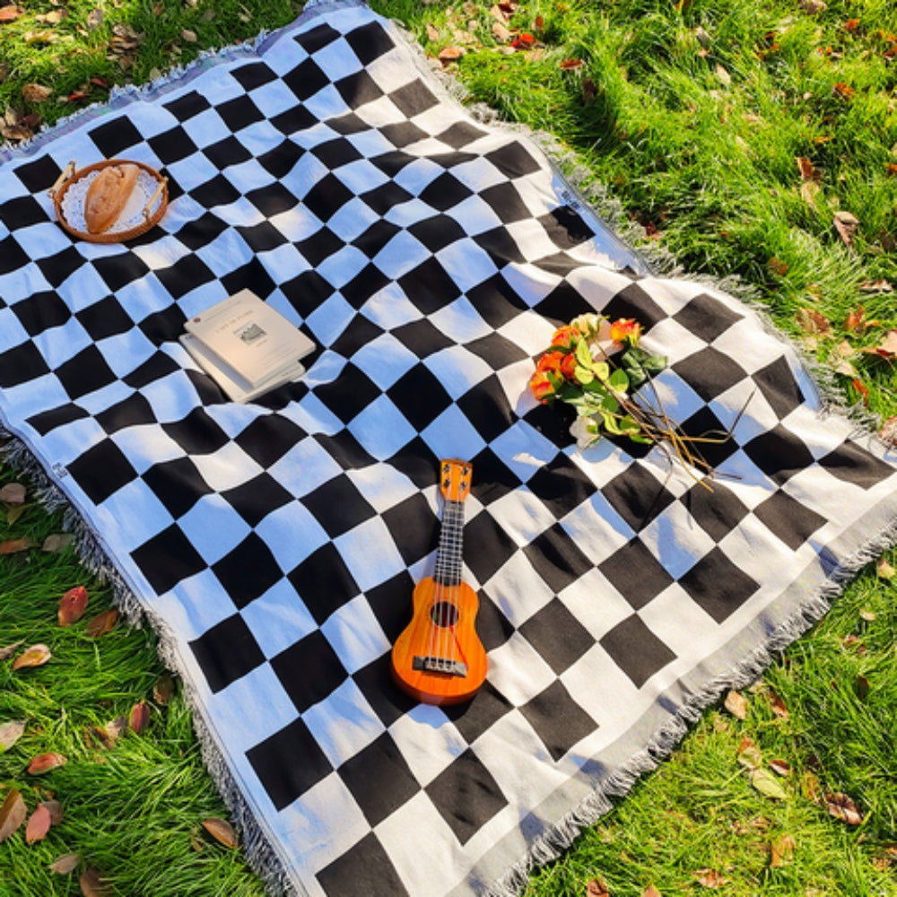 Ternet picnicplaid i mikrofiber – 130 × 180 cm