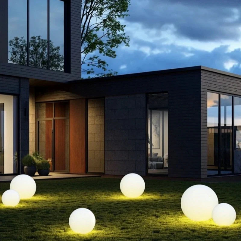 LED havekugle med 16 farver – dekorationslys til ude og inde