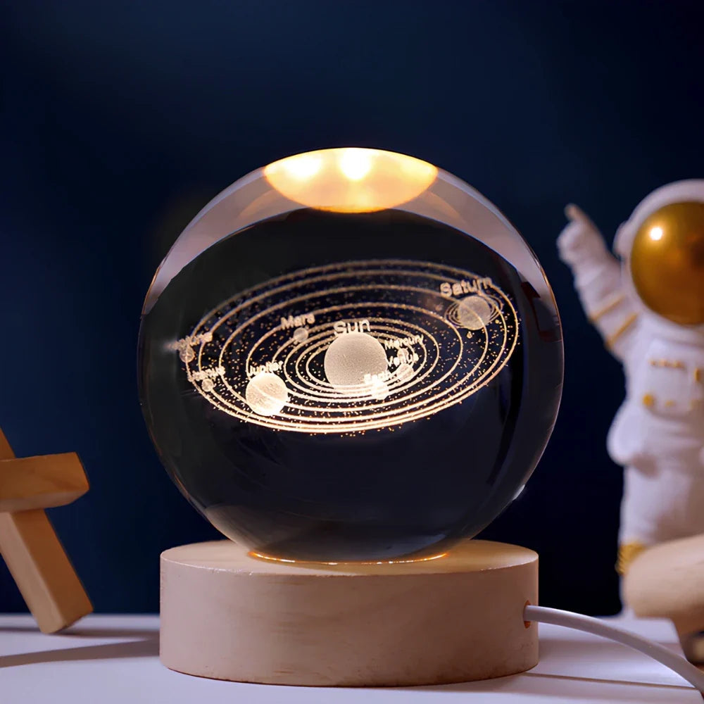 AstroCrystal – 3D Kristallampa med Rymdmotiv för Magisk Belysning