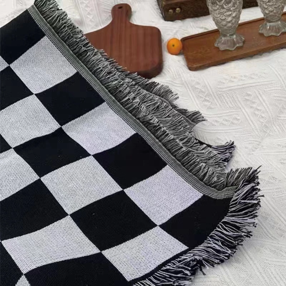 Ternet picnicplaid i mikrofiber – 130 × 180 cm
