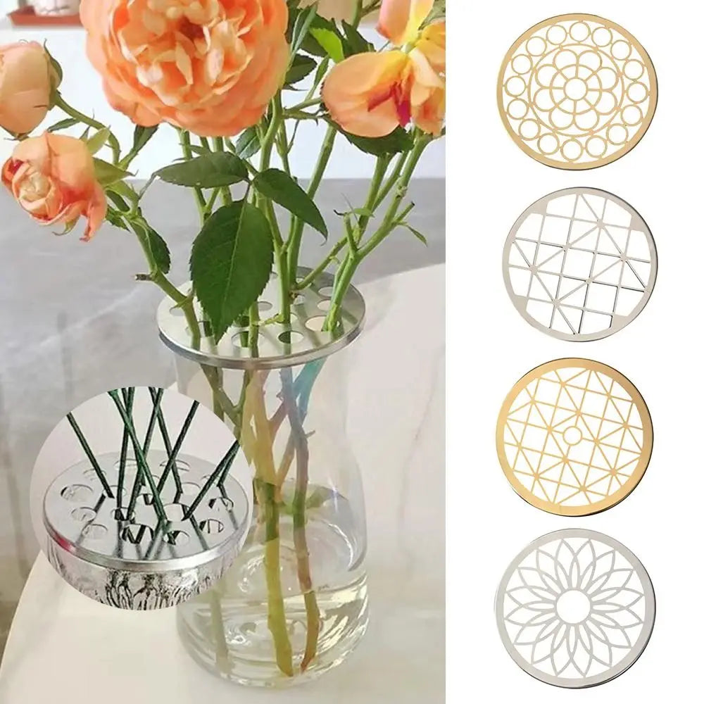 Blomsterholder i metal til vaser