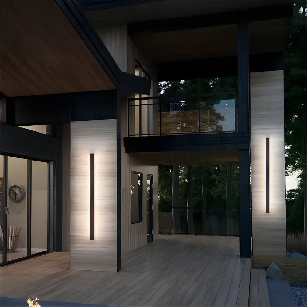 Aurexil – Moderne LED Udendørslampe i Smedejern & Aluminium