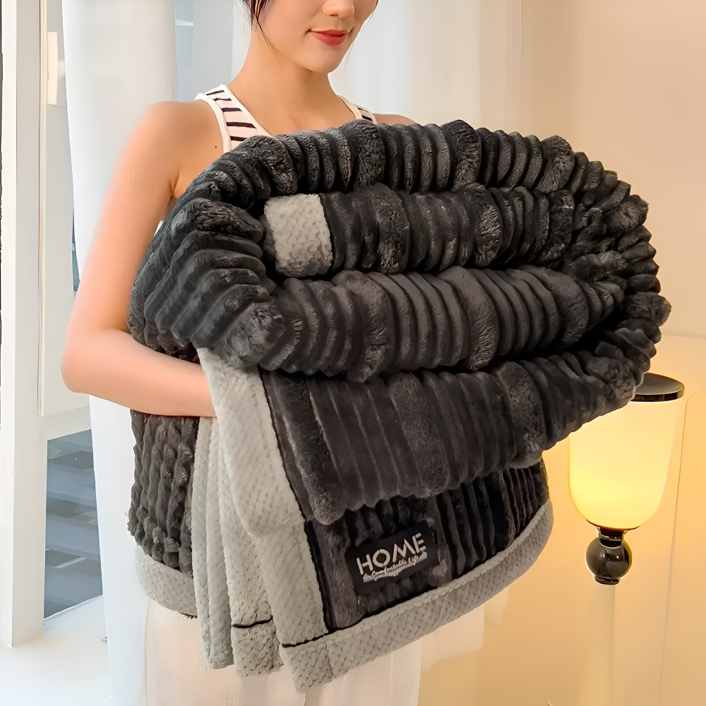 Strivelle Pläd – Vintage-Inspireret Fleecetæppe i Blødt og Holdbart Design