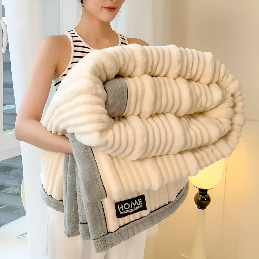 Strivelle Pläd – Vintage-Inspireret Fleecetæppe i Blødt og Holdbart Design