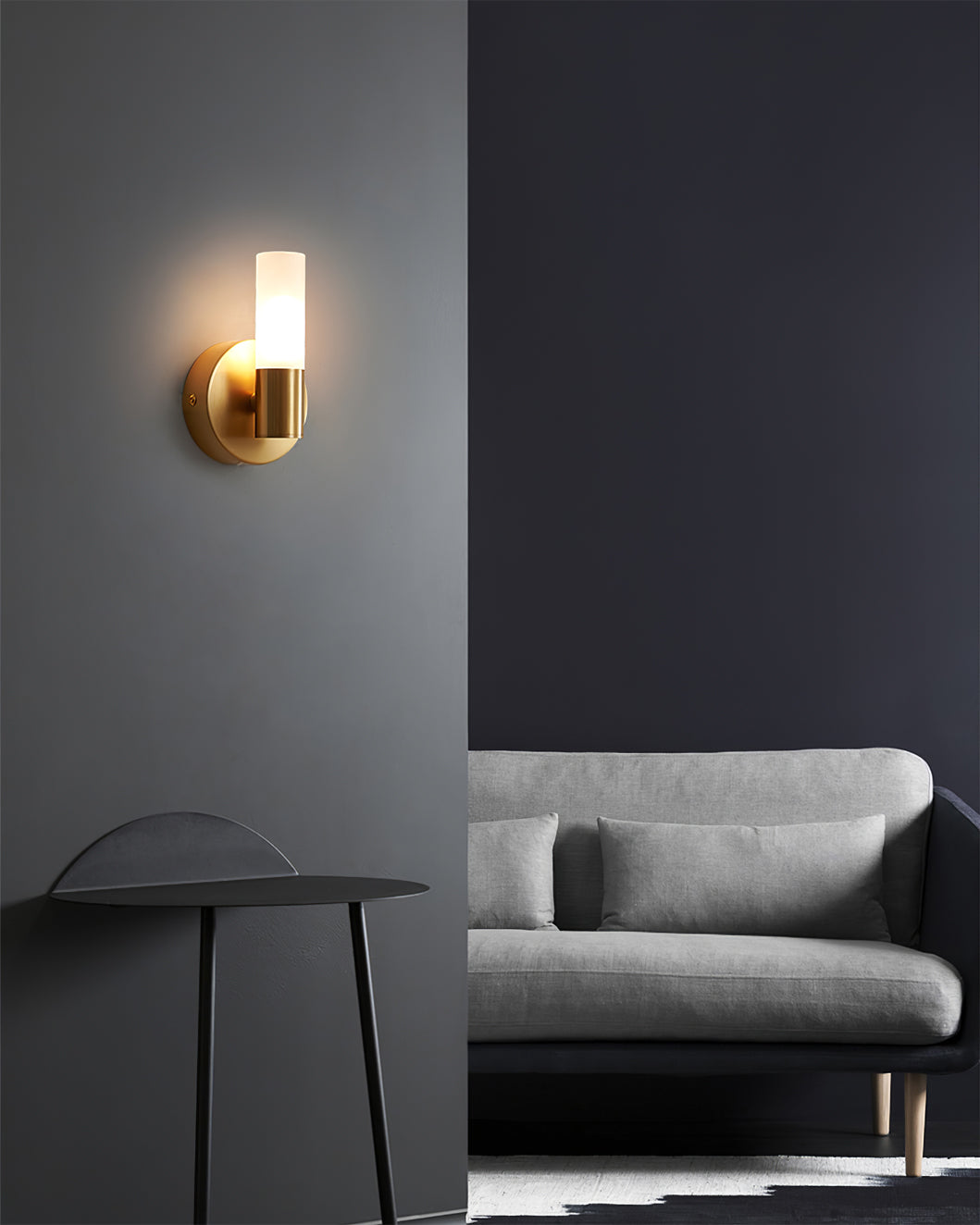 Brassia – Elegant Væglampe i Messing med Energieffektiv LED-Belysning
