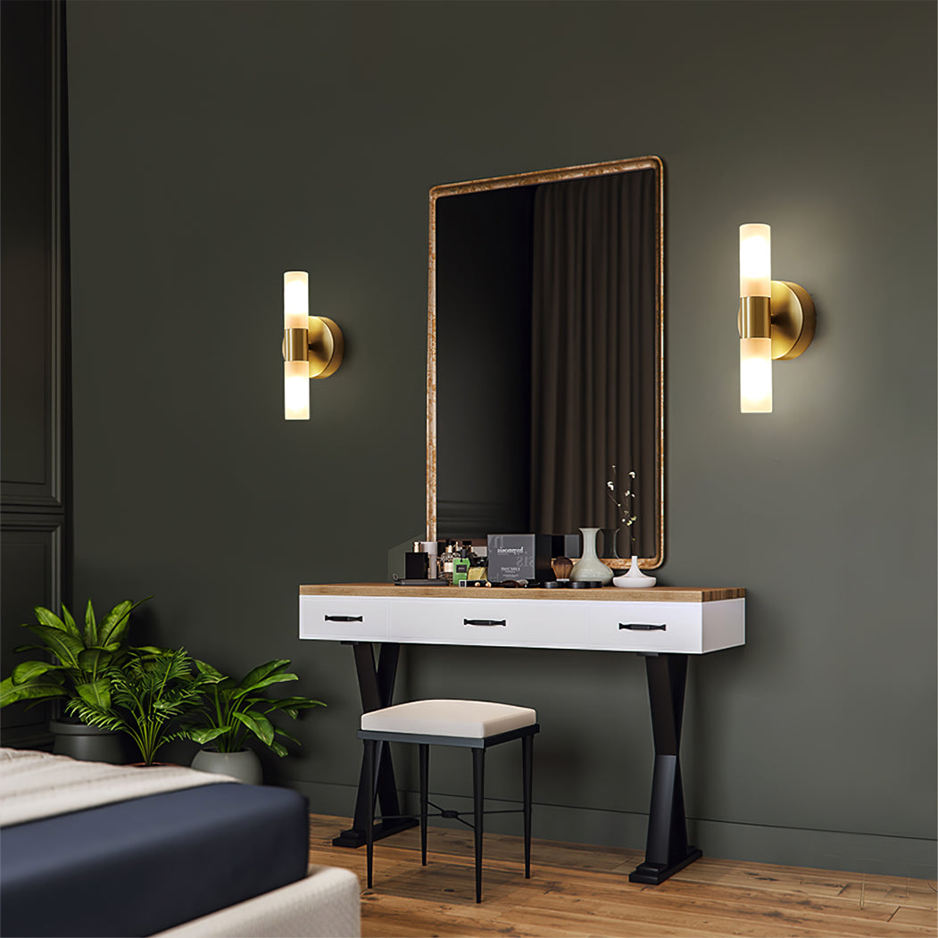 Brassia – Elegant Væglampe i Messing med Energieffektiv LED-Belysning