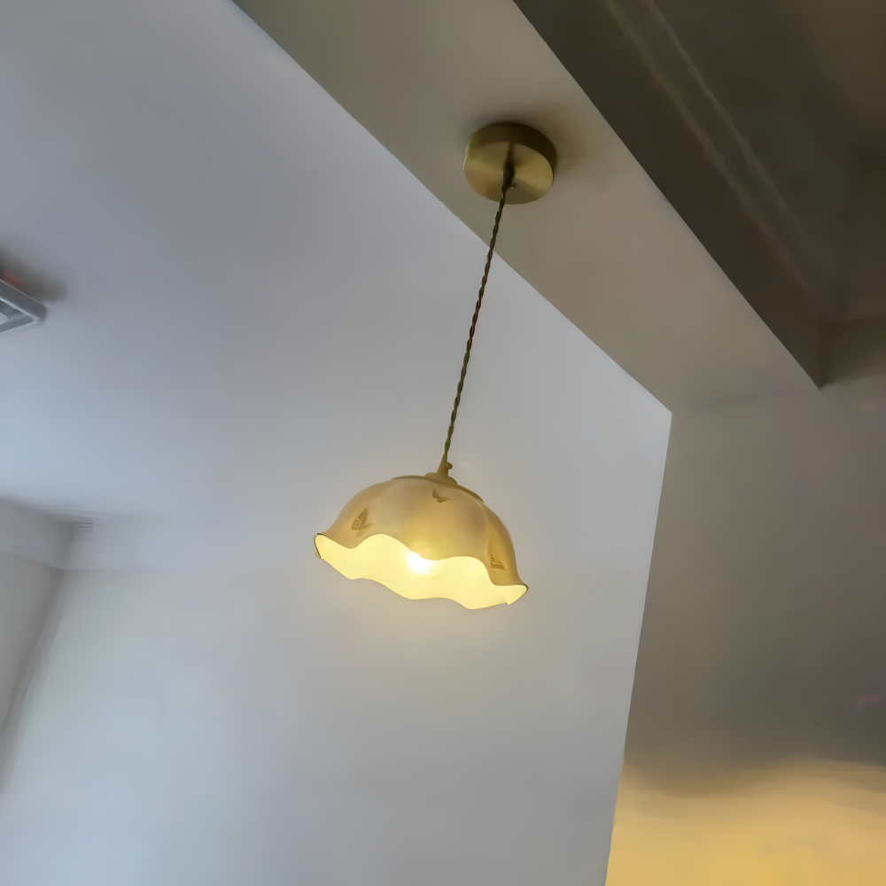 Keramisk pendellampe med sommerfugledesign – LED loftlampe i elegant stil