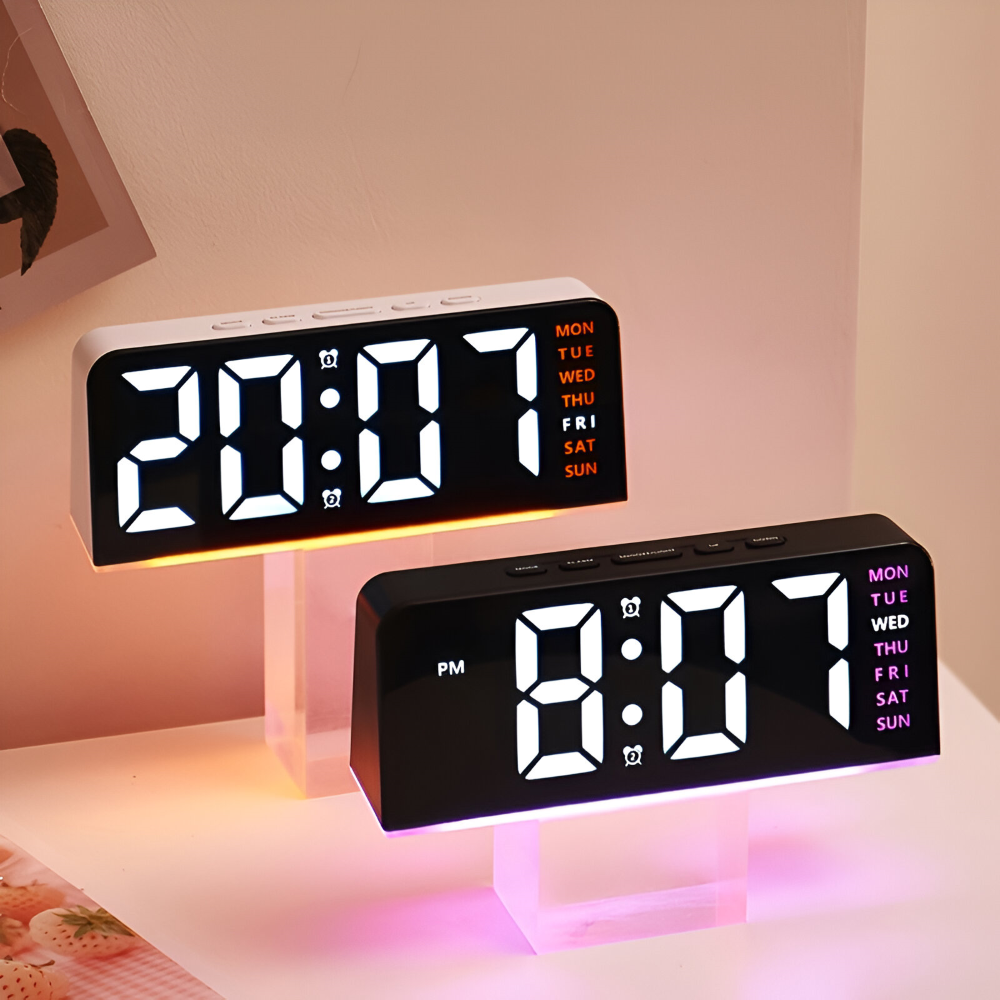 Digital LED vækkeur i moderne design – lydløs og minimalistisk