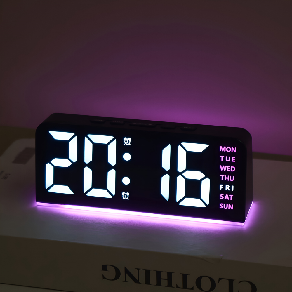 Digital LED vækkeur i moderne design – lydløs og minimalistisk