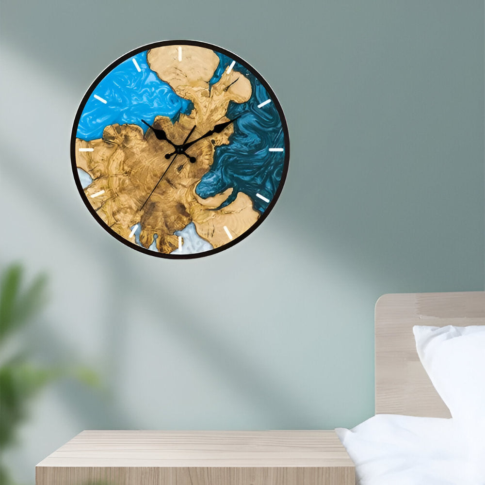 Transparent vægur i minimalistisk design – moderne og lydløs