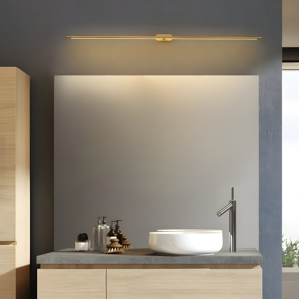 LineaGlow – Slank LED Væglampe i Sort/Guld med Elegant Design