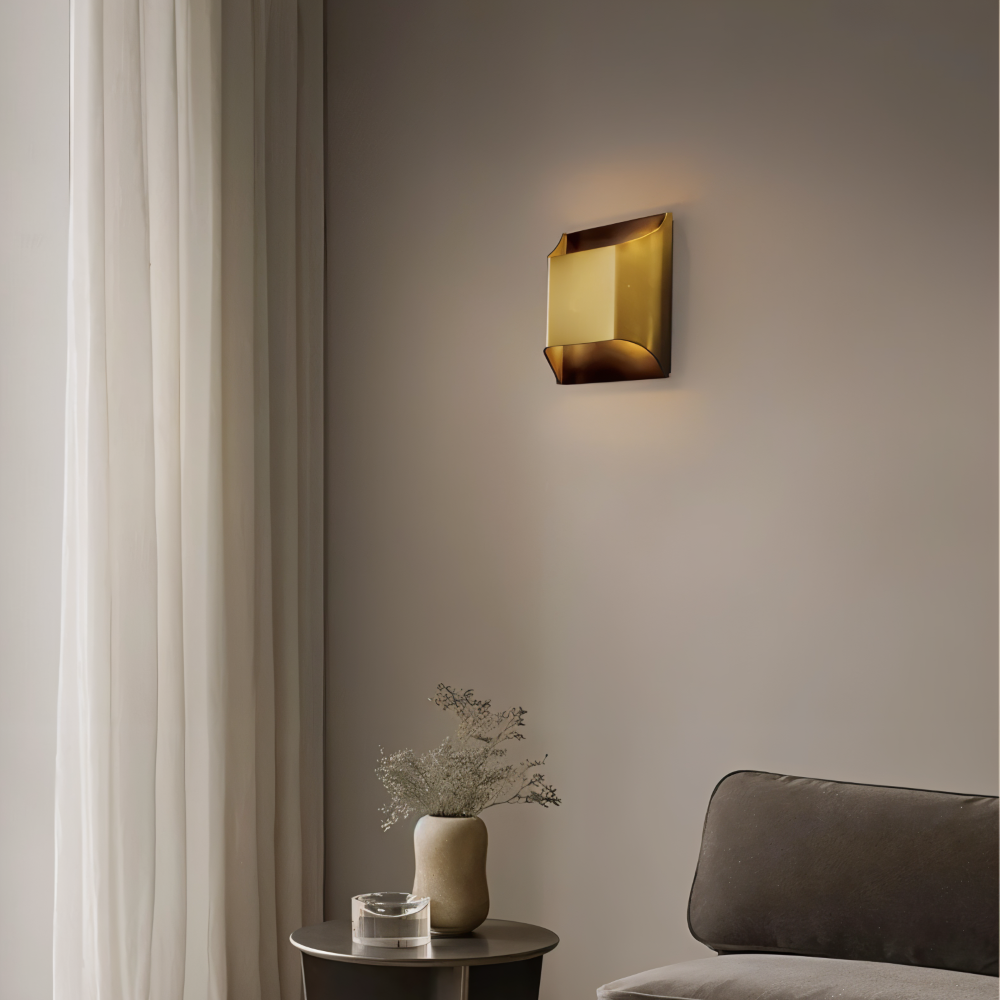 Væglampe i kobber – LED up & down lampe med dæmpbar funktion