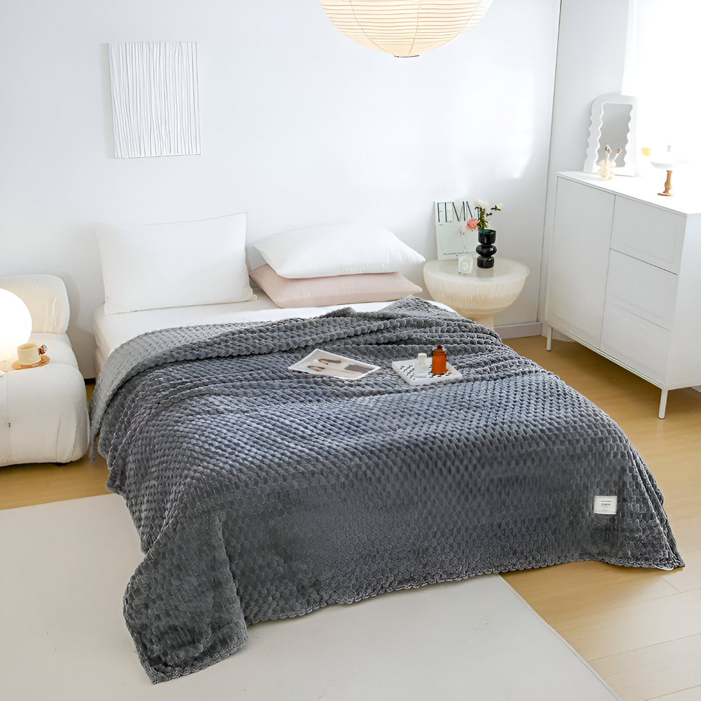 ThermaLuxe Plaid – Tjock Plyschfilt i Elegant Design för Maximal Värme
