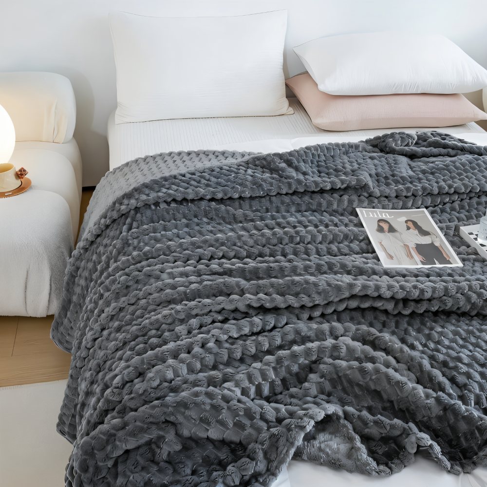 ThermaLuxe Plaid – Tjock Plyschfilt i Elegant Design för Maximal Värme