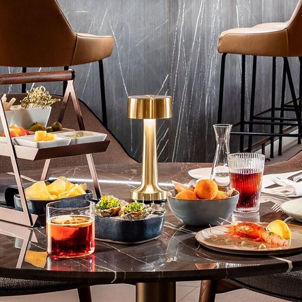 Dæmpbar bordlampe LED – trådløs lampe til café, restaurant og hjem