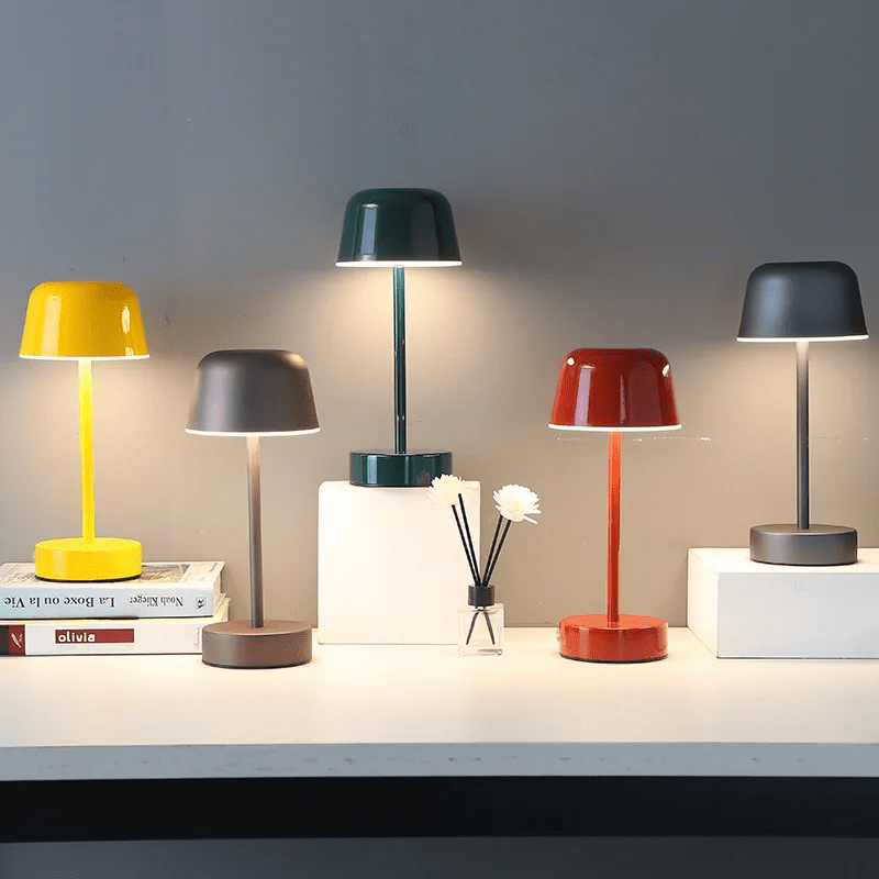 Trådløs genopladelig bordlampe med 3 lysfarver