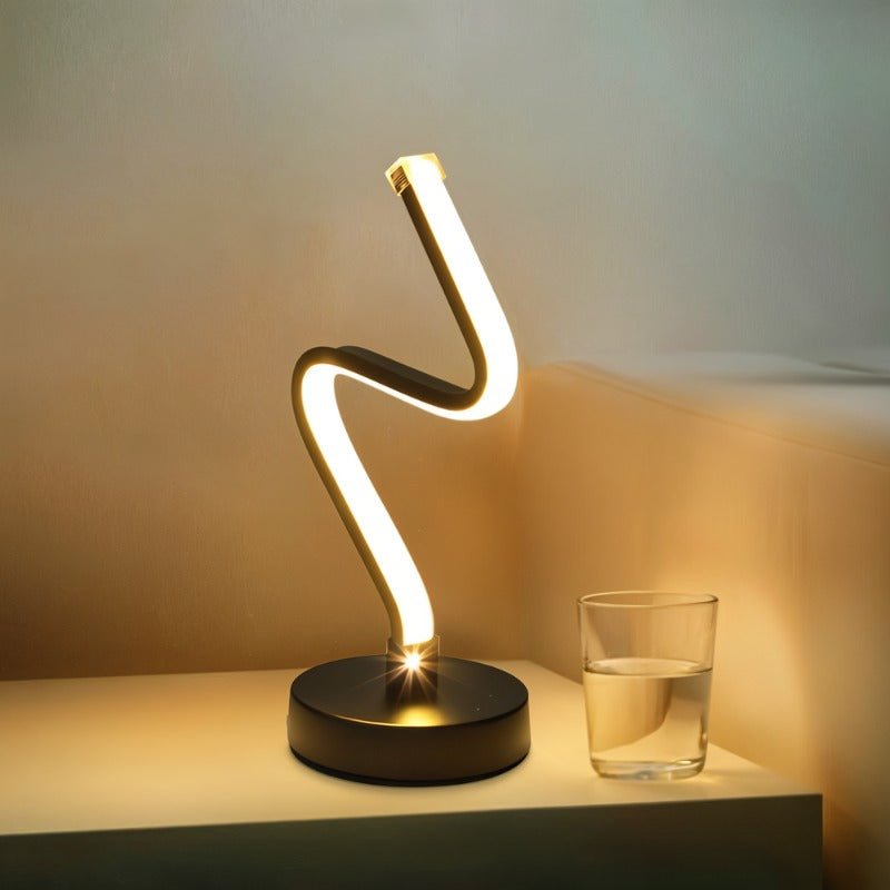 Lunéa – Elegant Genopladelig Bordlampe med Touchkontrol