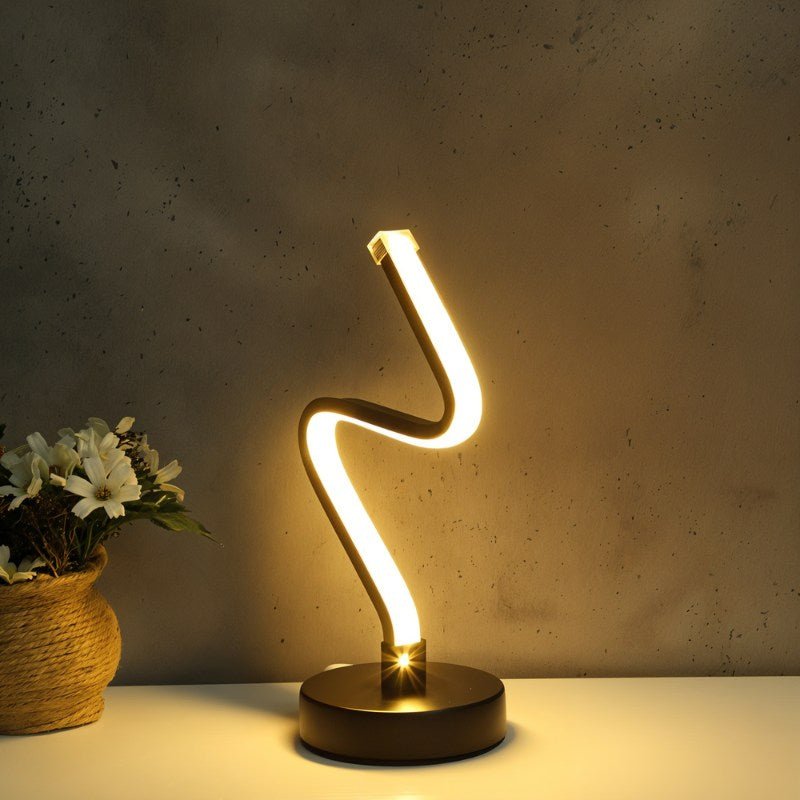 Lunéa – Elegant Genopladelig Bordlampe med Touchkontrol