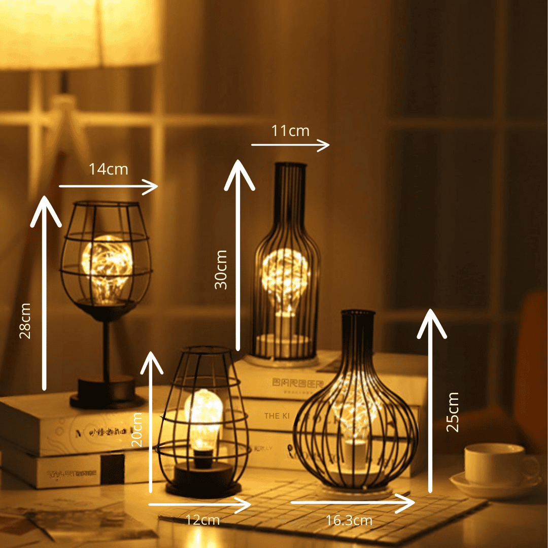 Sort bordlampe med varm belysning – moderne og elegant design