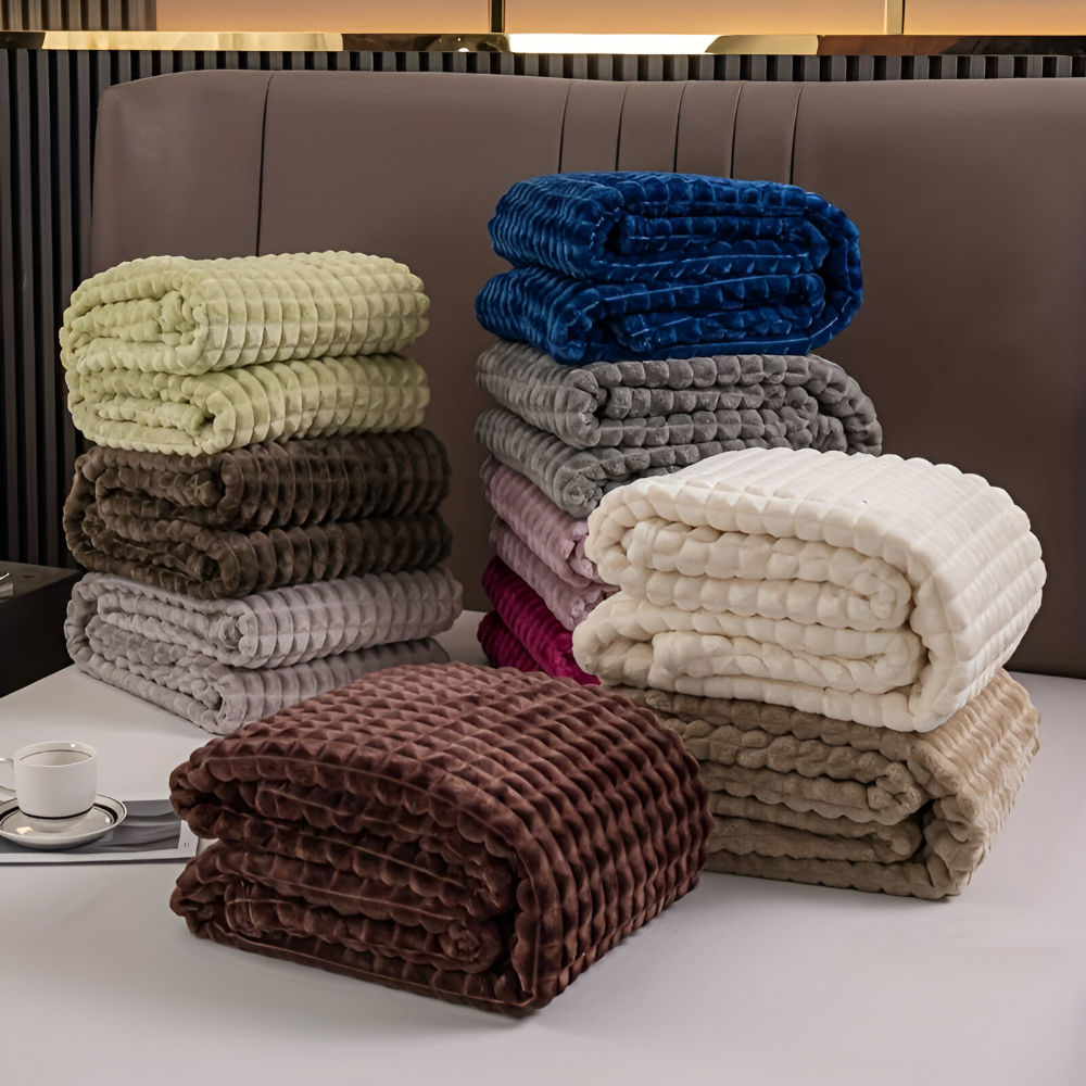 WaveLuxe Plaid – Ultra Fluffy Koralfleece Tæppe med Struktur