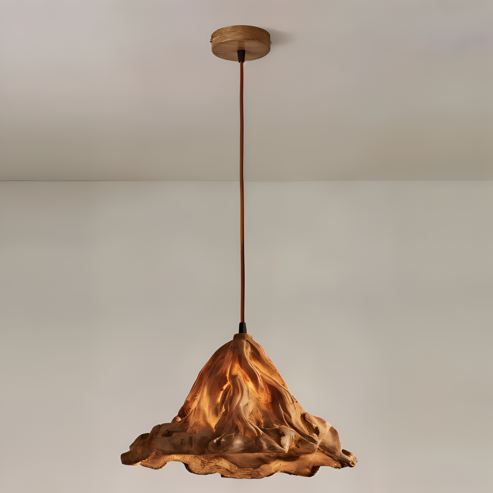 Vulkan pendellampe i resin og metal – kunstnerisk loftlampe med varmt lys
