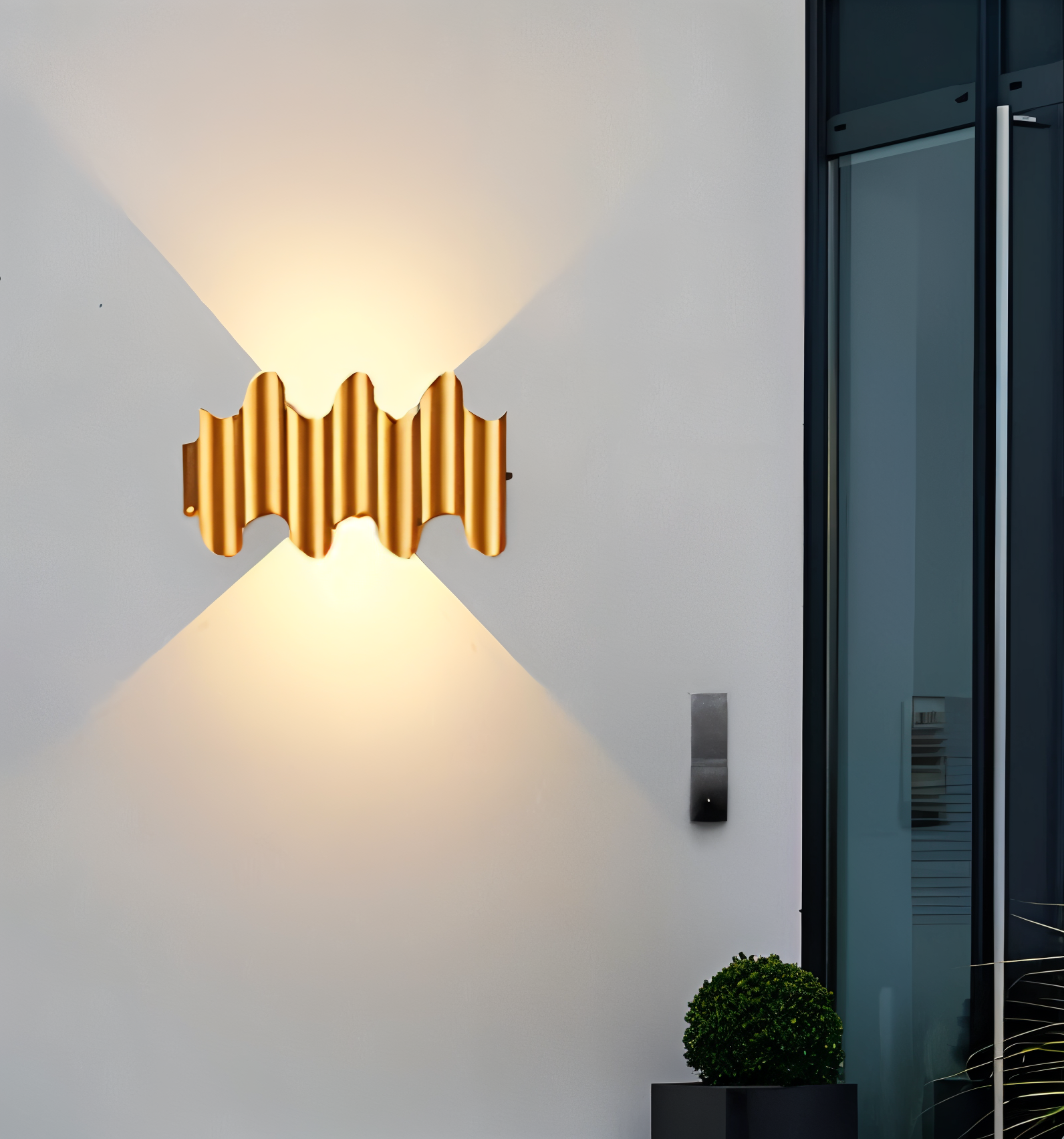 Noctera – Sort & Guld Væglampe i Moderne LED-design