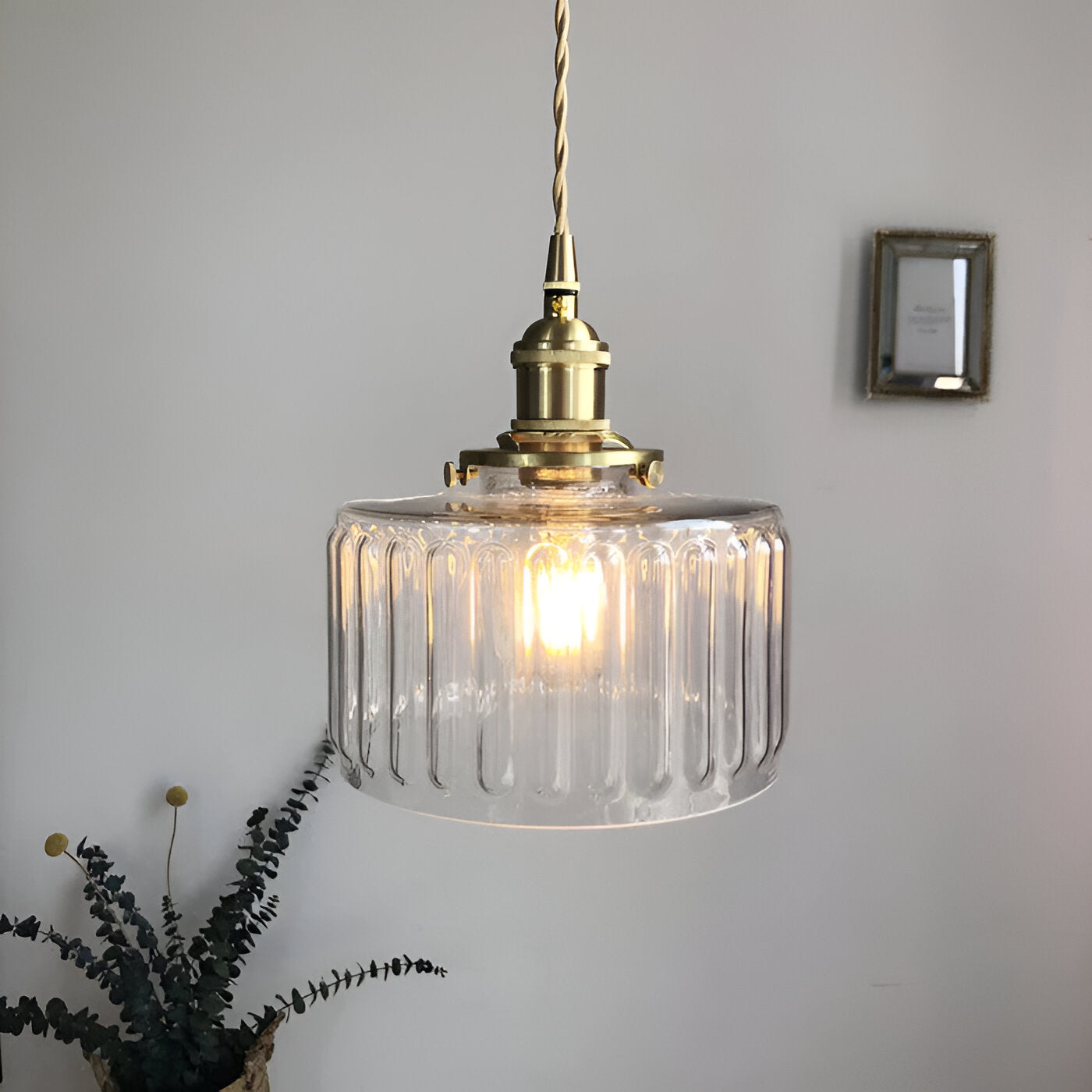 Verluna – Vintage Grøn Pendellampe i Cylindrisk Glasdesign