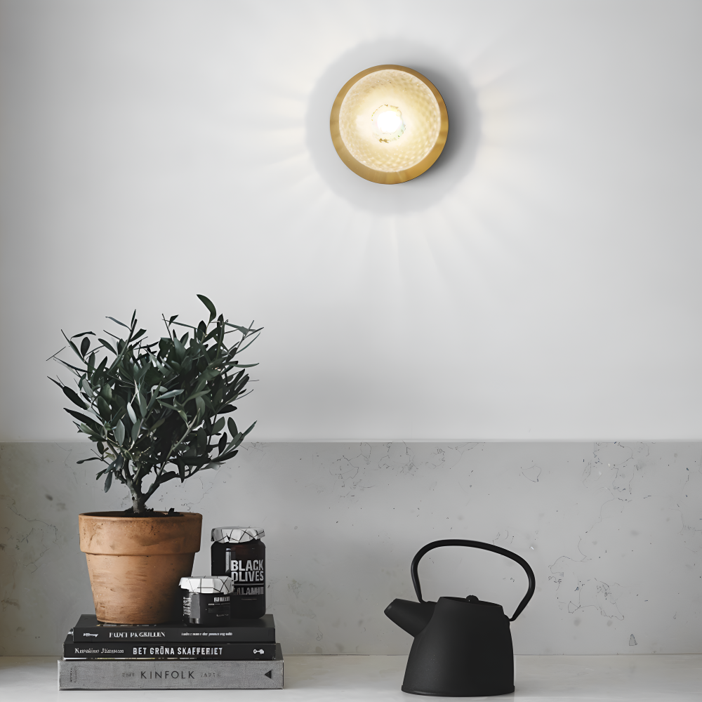 Elegant loftlampe med matteret eller klar glaskugle