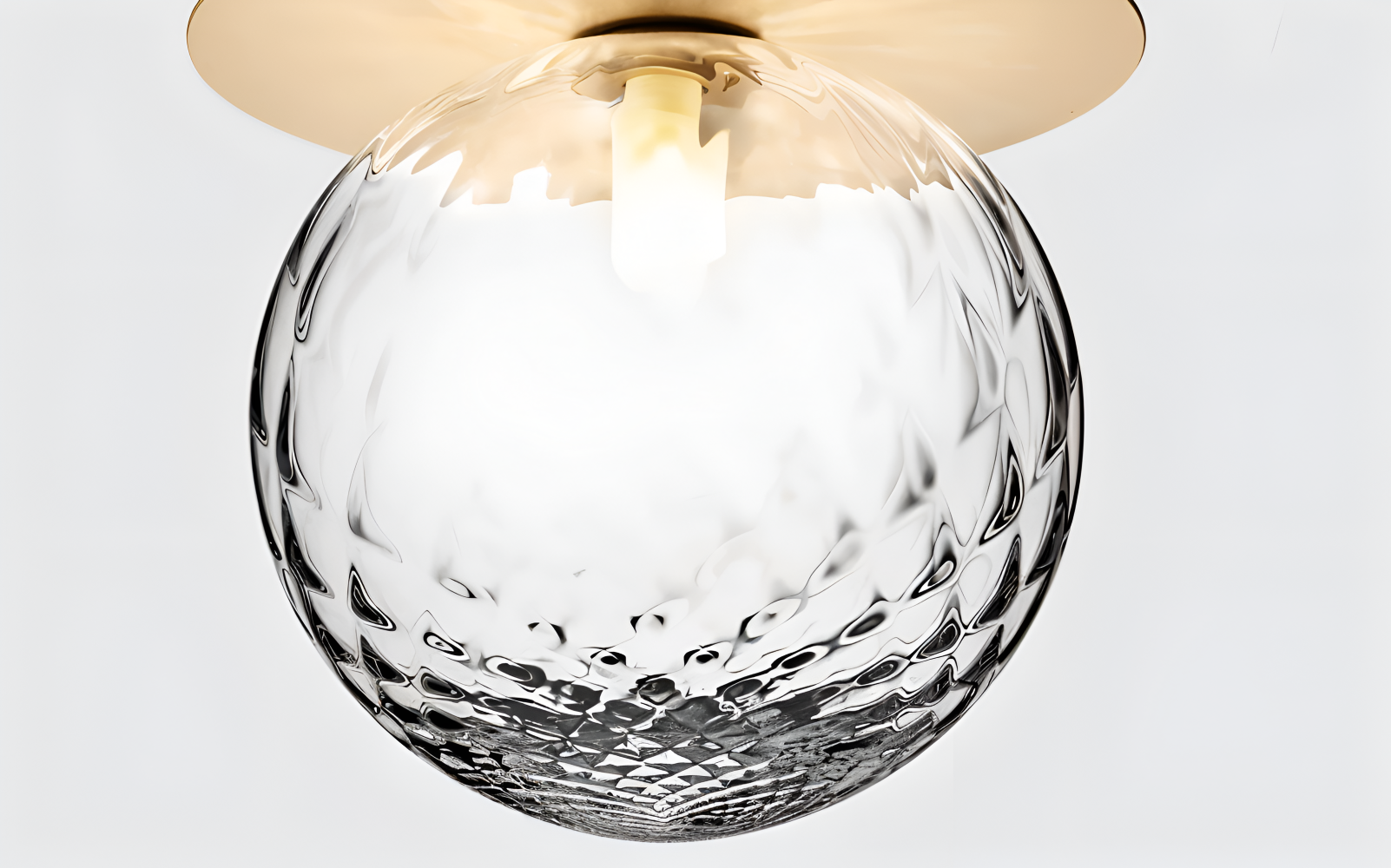 Elegant loftlampe med matteret eller klar glaskugle