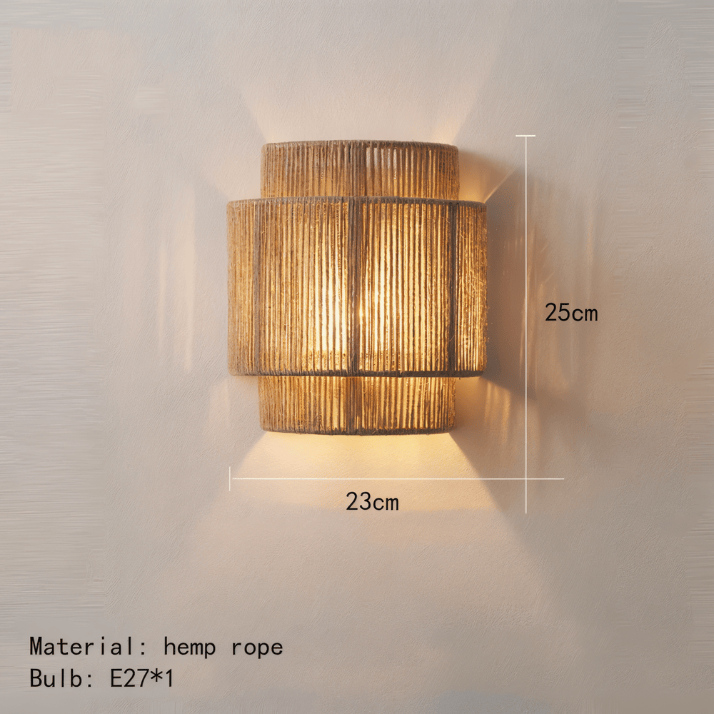 Væglampe i hamp og rattan – boho design med varm belysning