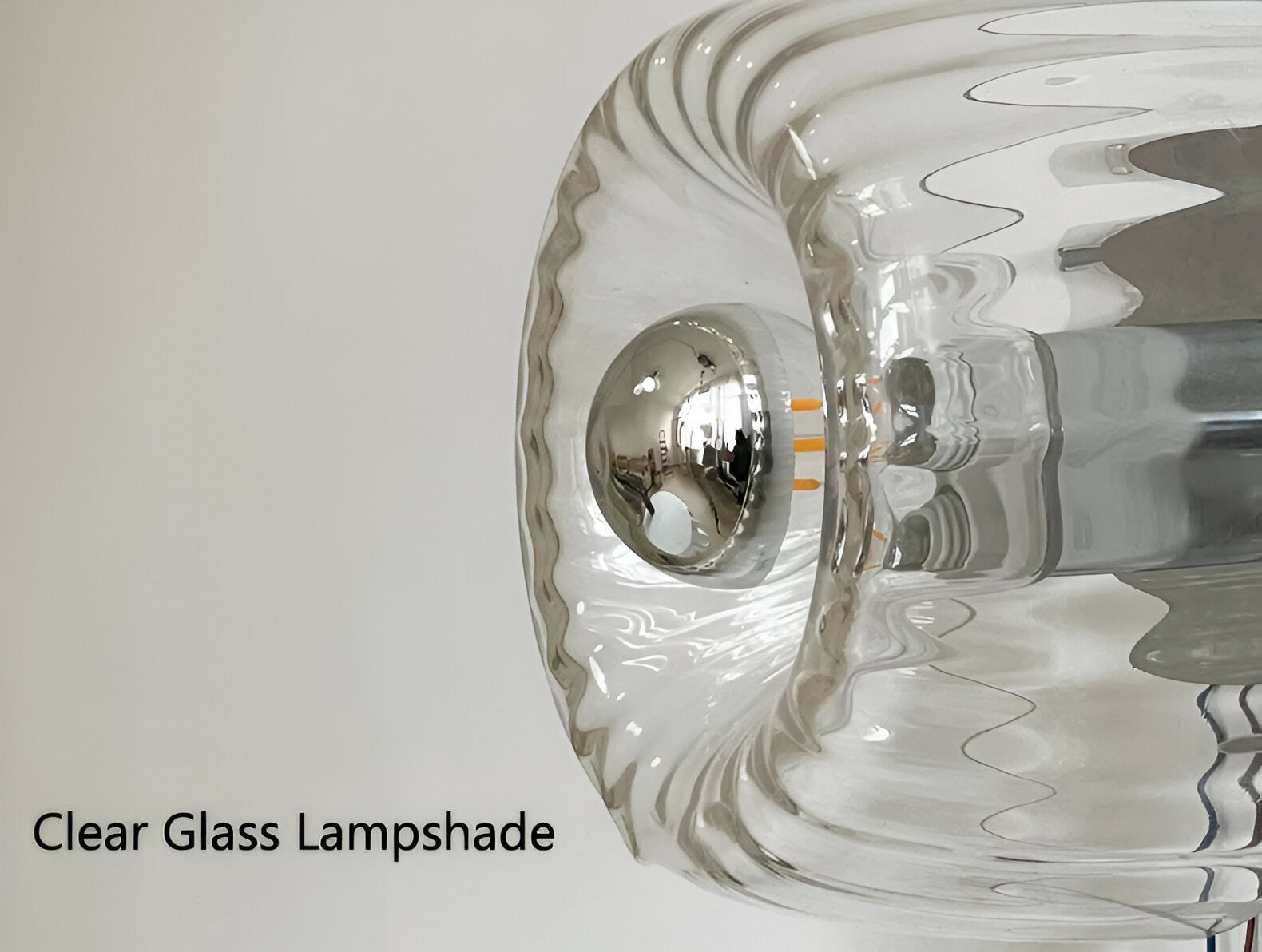 Væglampe i riflet glas – Bauhaus design med elegant lys