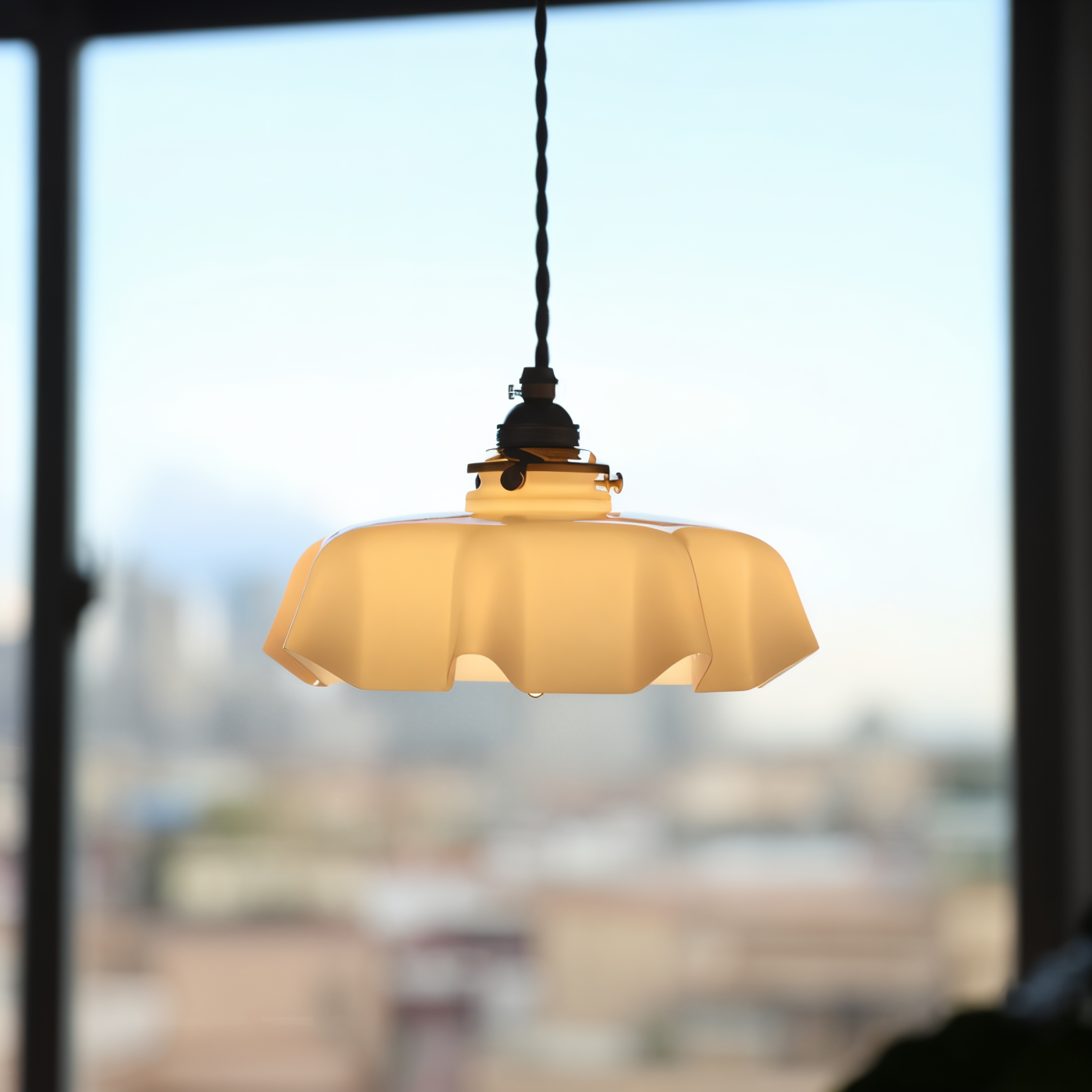Florielle Loftlampe – Retro Loftlampe i Blomsterformet Cremefarvet Glasdesign