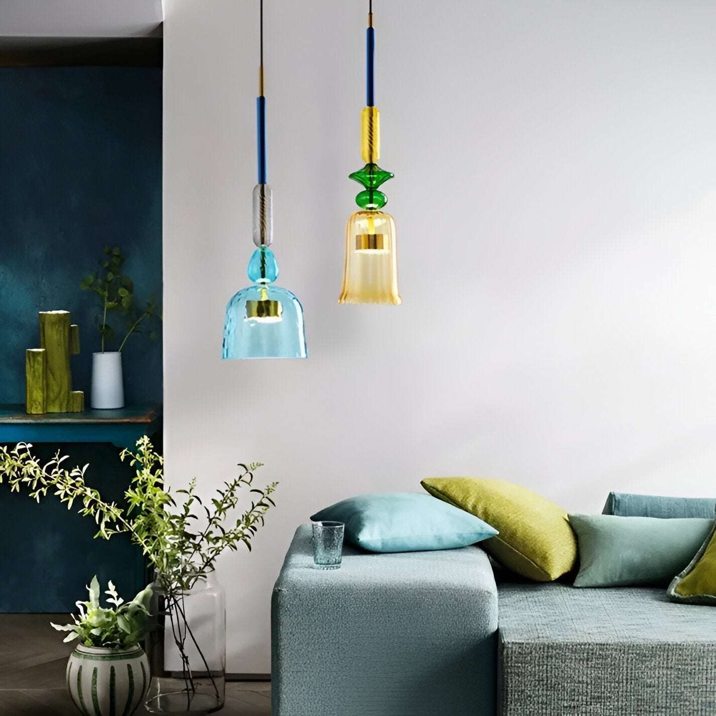 Farverig glas pendellampe – nordisk macaron design med dæmpbar LED