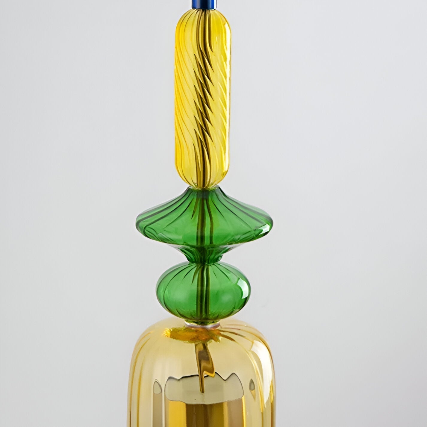 Farverig glas pendellampe – nordisk macaron design med dæmpbar LED