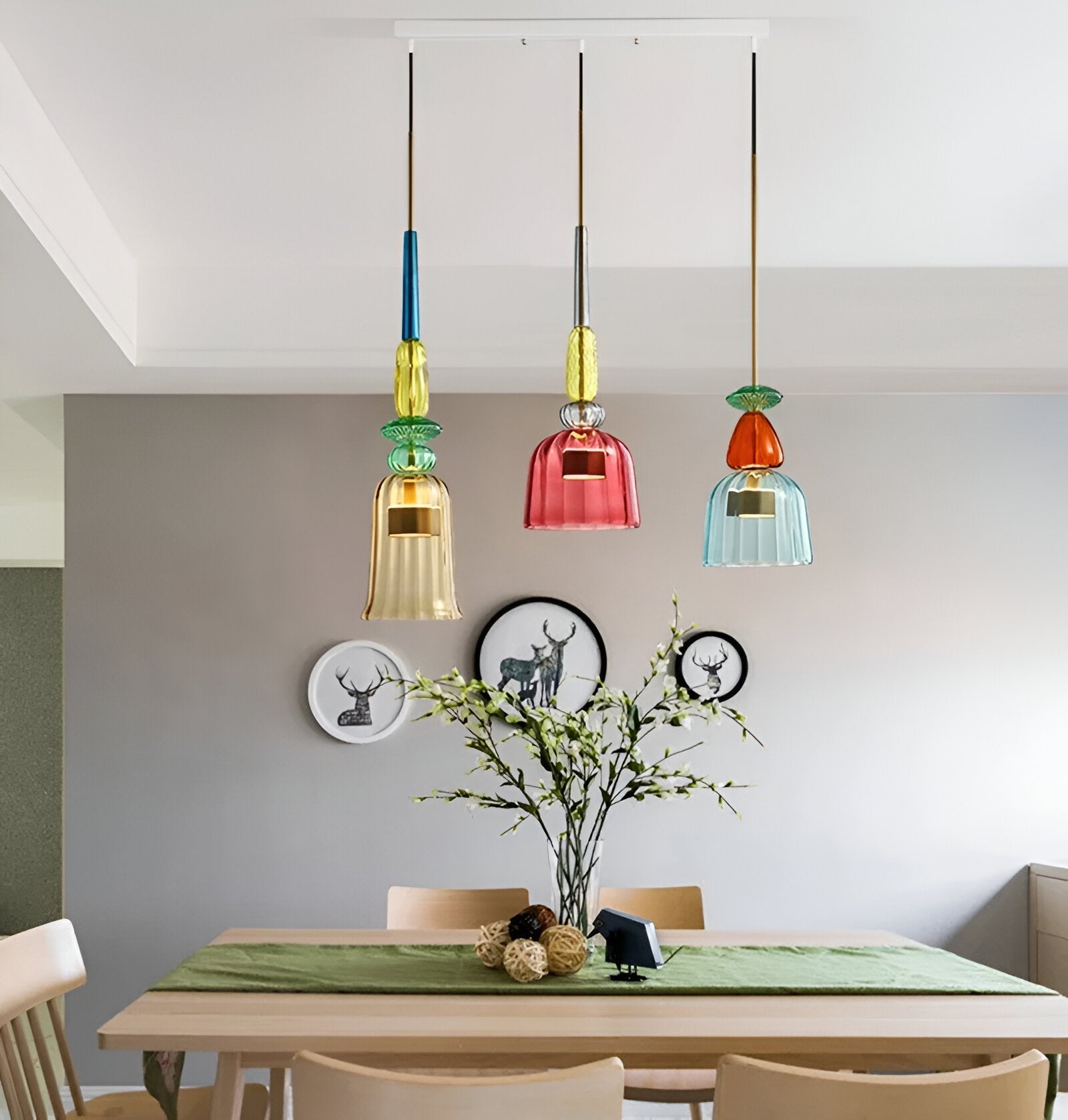 Farverig glas pendellampe – nordisk macaron design med dæmpbar LED