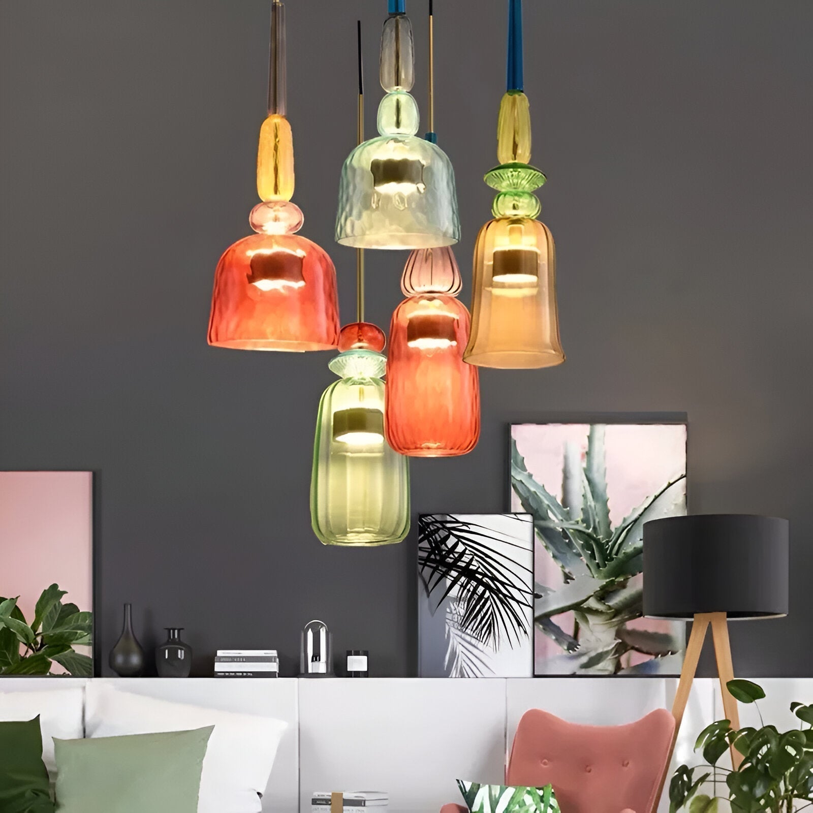 Farverig glas pendellampe – nordisk macaron design med dæmpbar LED