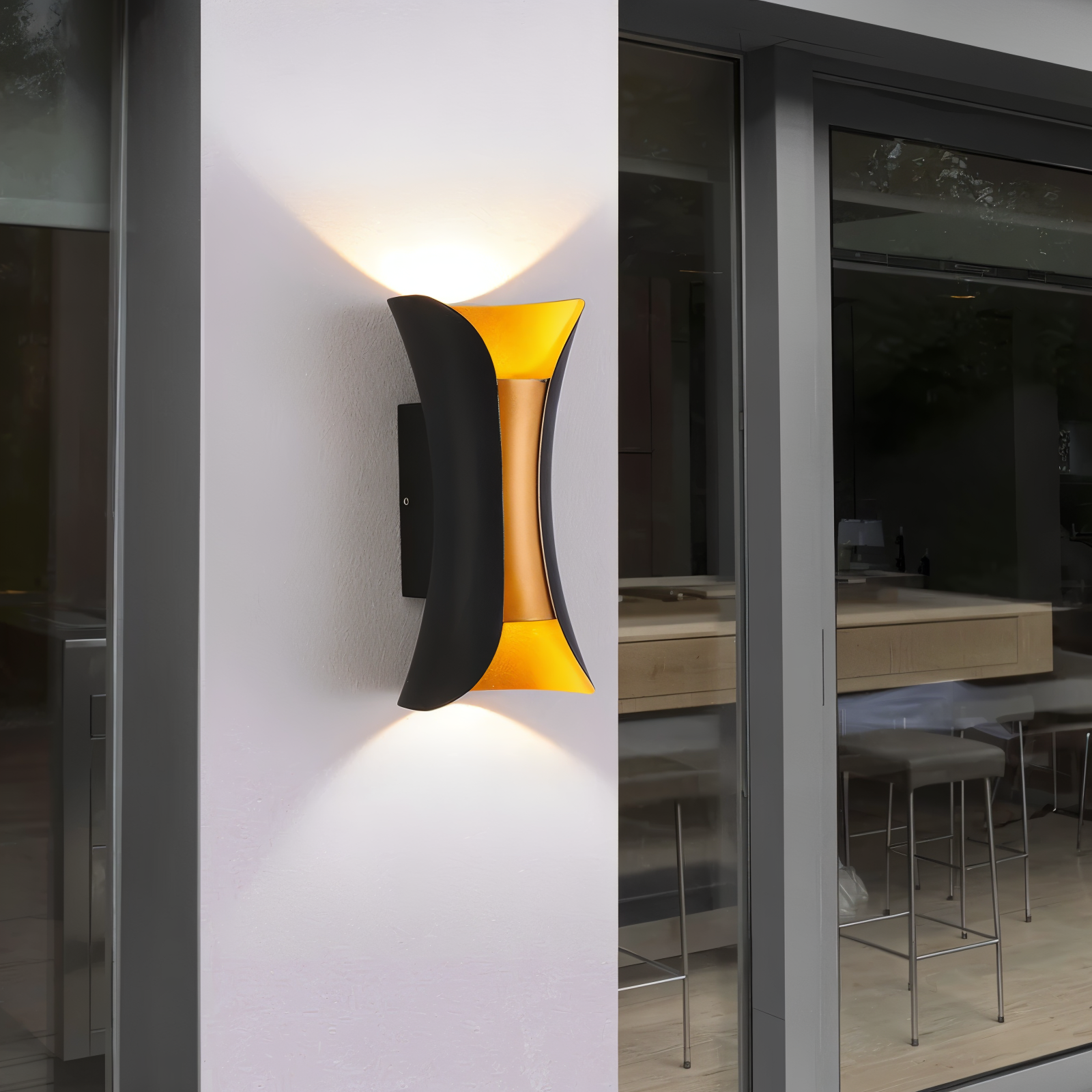 Udendørs væglampe op/ned – sort og guld LED lampe IP65