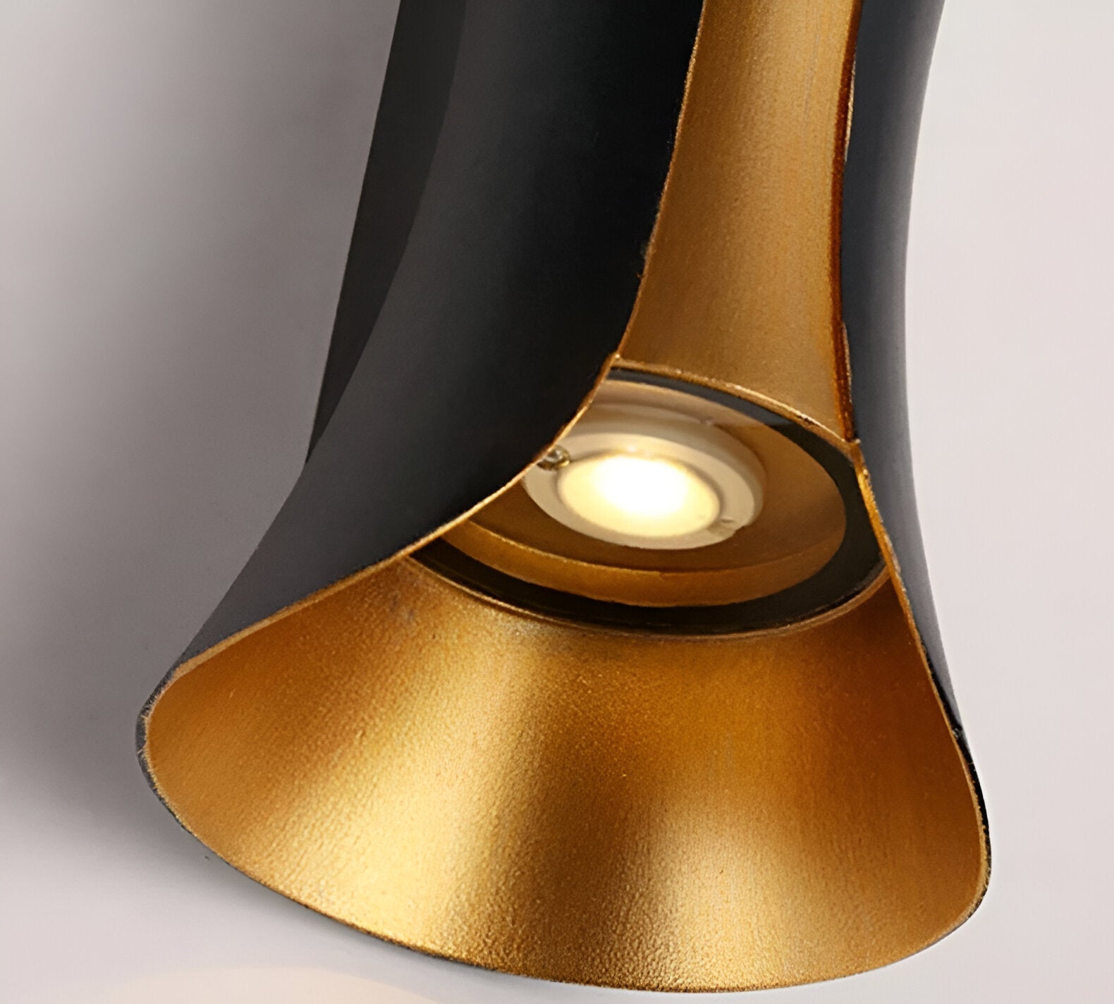 Udendørs væglampe op/ned – sort og guld LED lampe IP65