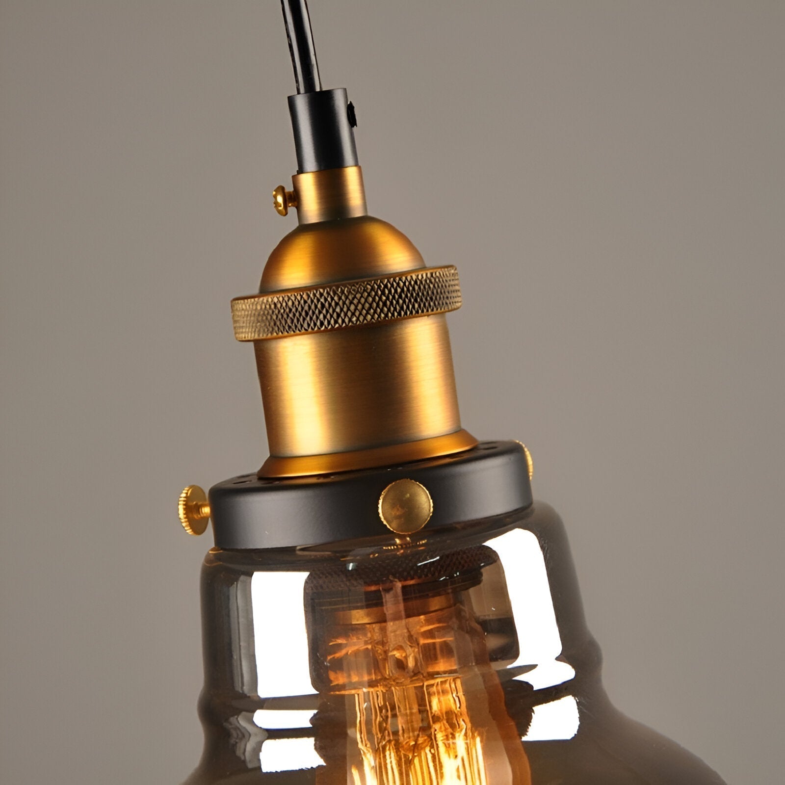 FumoLuxe Loftlampe – Vintage Loftlampe i Røgglas med Industriel Elegance