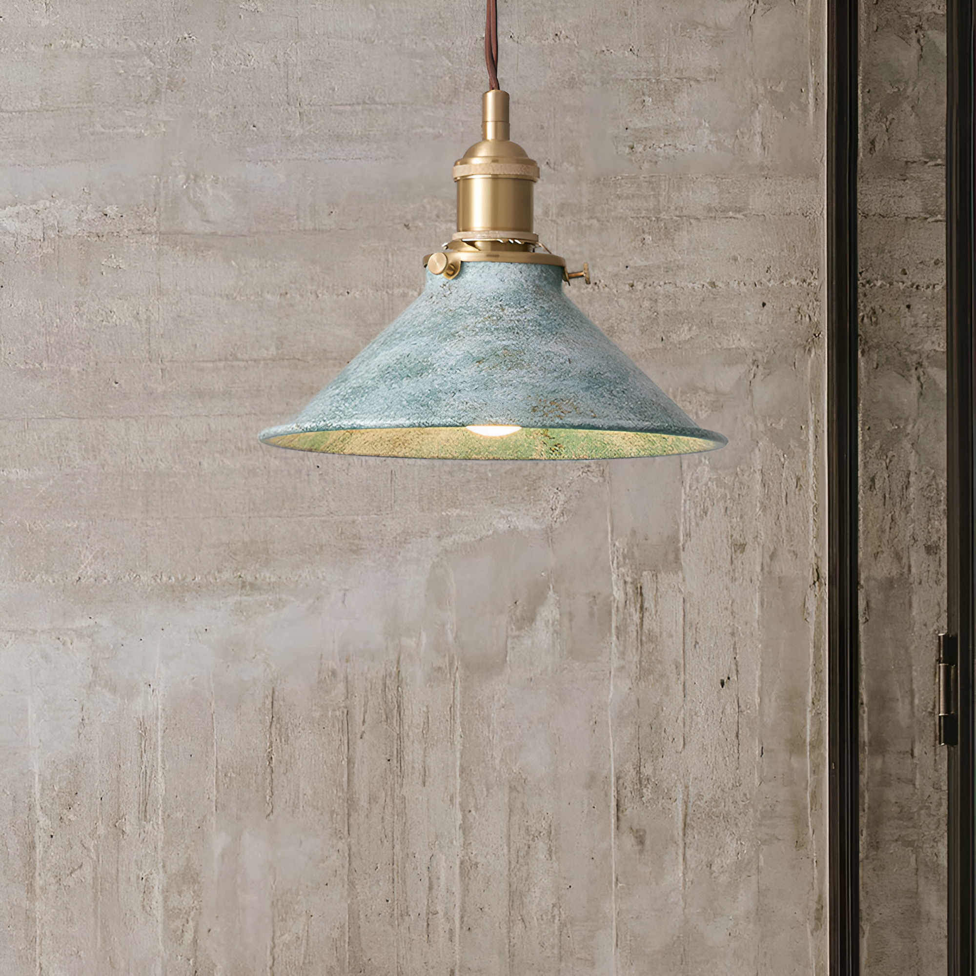 Industriel pendellampe i metal – konisk vintage loftlampe