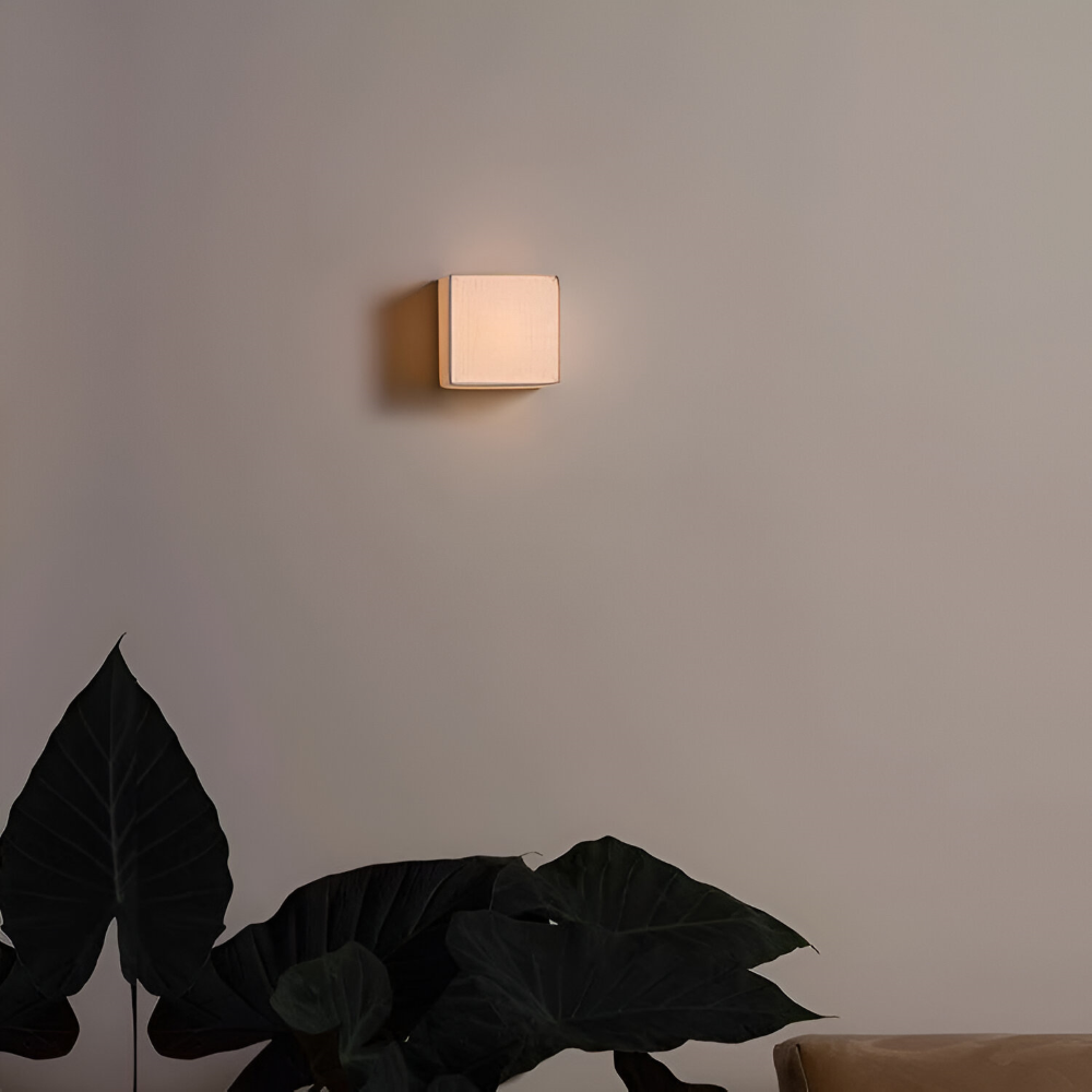 Zenvira – Væglampe i Tekstil med Japansk Kvadratisk Design og Integreret LED