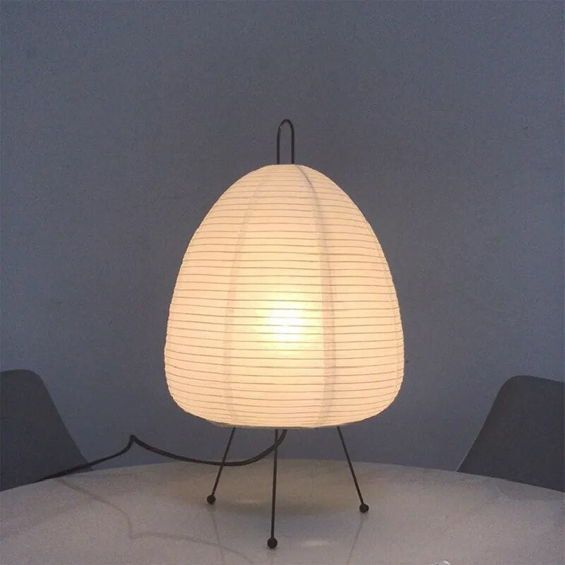 Japansk bordlampe i rispapir – LED lampe med harmonisk Japandi design