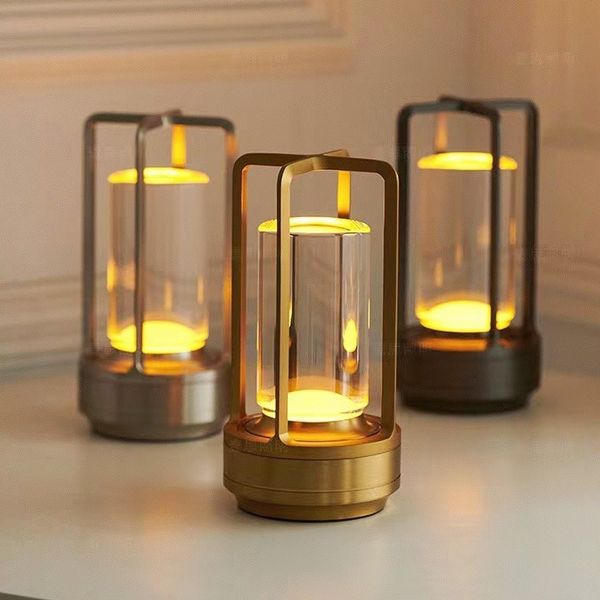 Crystelle – Krystallanterne med Dæmpbar LED og USB-opladning