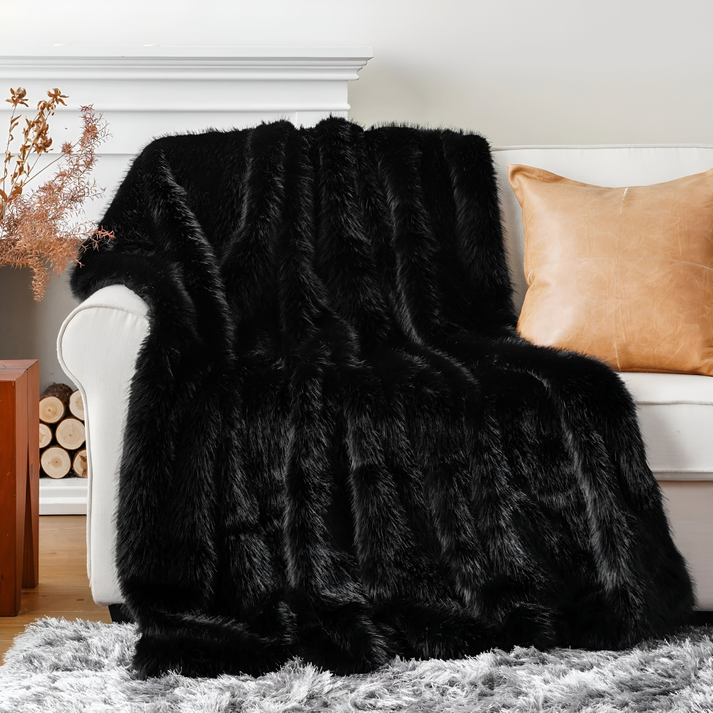 VelouraFur Luxe – Lyxig Konstpälsfilt med Elegant Velourfinish