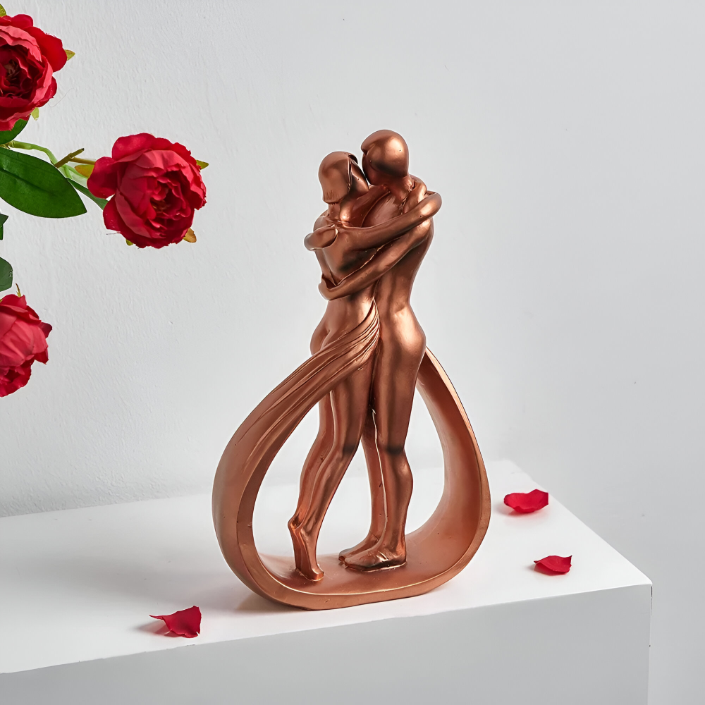 Kærlighedsfigur med kyssende par i rødbronze – moderne dekoration