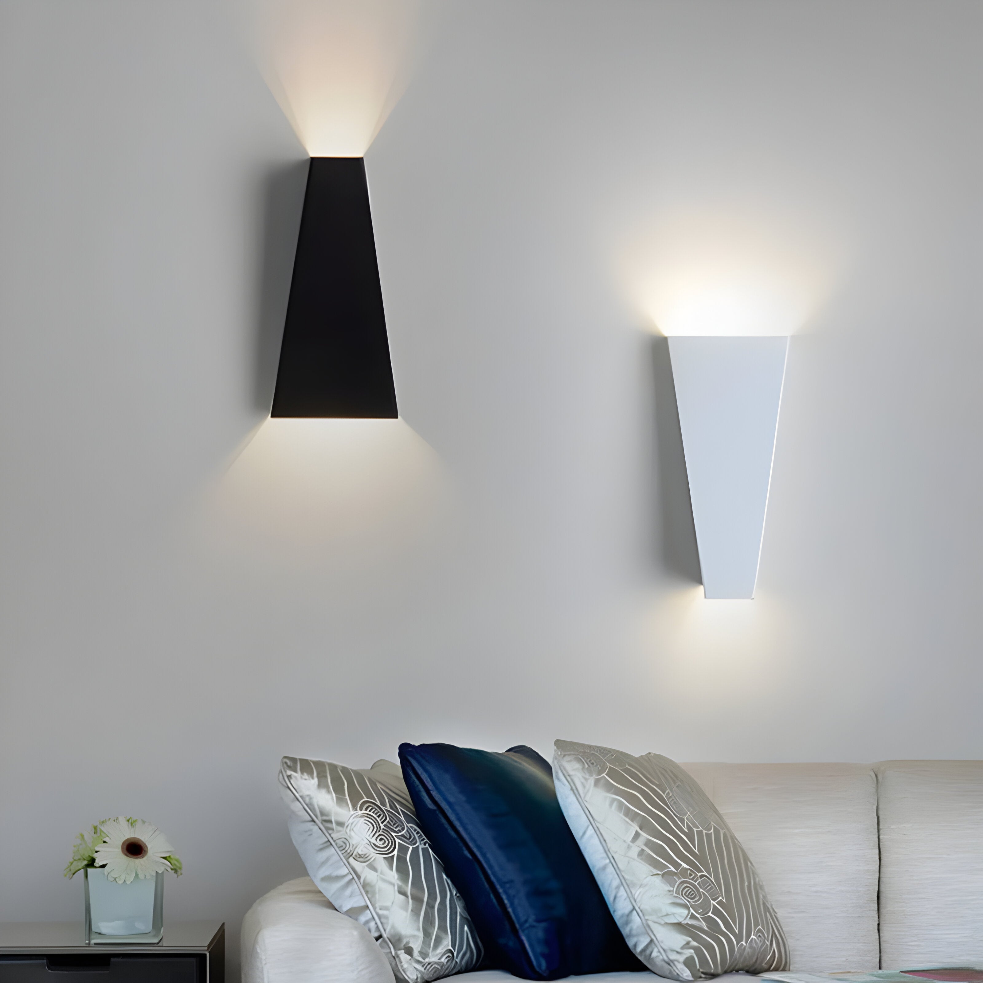 Lumetra Væglampe – Trapezformet LED Væglampe i Aluminium med Op & Ned Lys