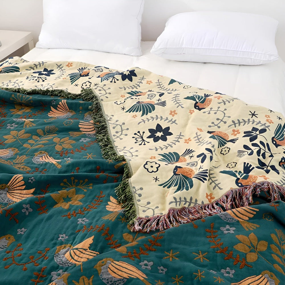 Floravia Plaid – Vendbar Bomuldsplaid med Broderede Fugle & Blomster i Boho Stil